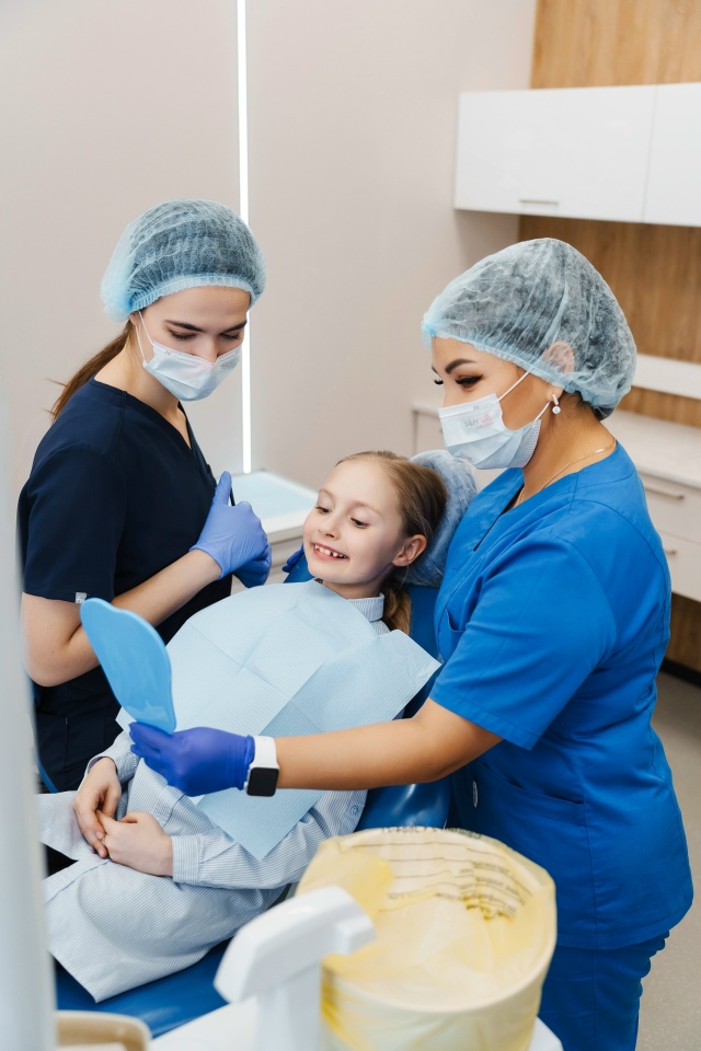 Когда ребенку пора к ортодонту?