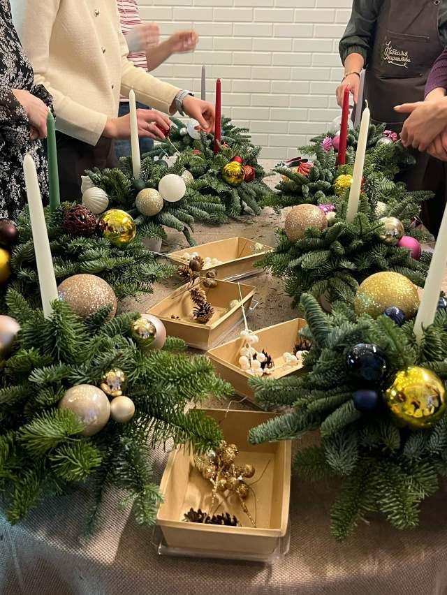 Клинику к праздникам мы уже украсили